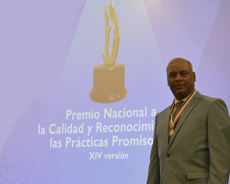 Hospital Materno Reynaldo Almánzar gana “Medalla de Oro” a la Calidad 2018