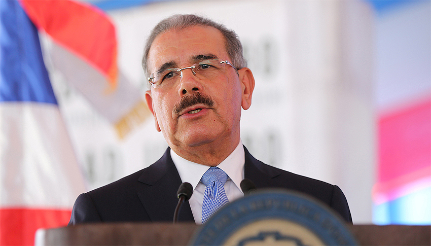 Danilo Medina promulga la Ley 3-19 que crea el Colegio de Abogados de la República Dominicana