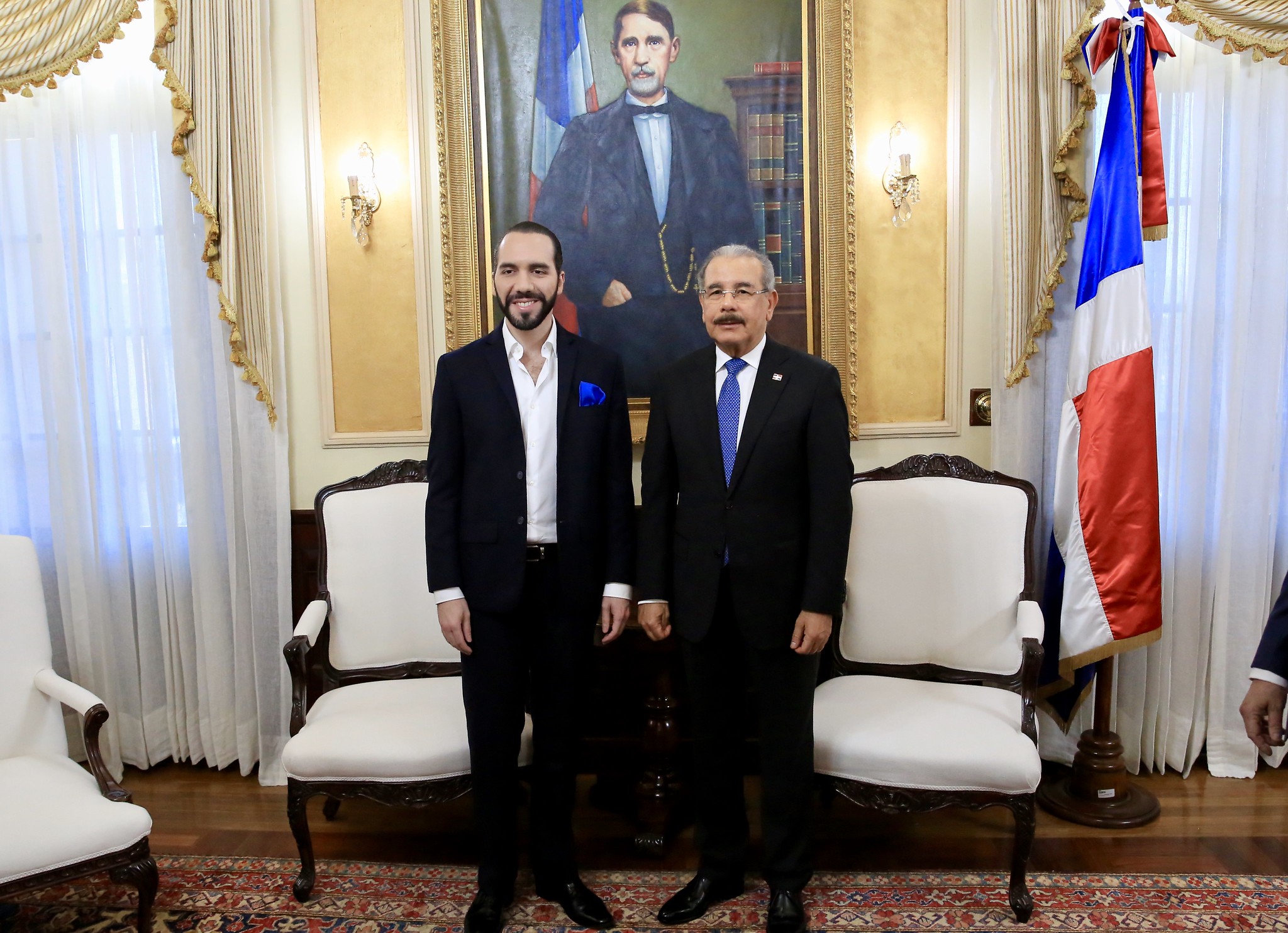 Danilo Medina recibe presidente electo de El Salvador