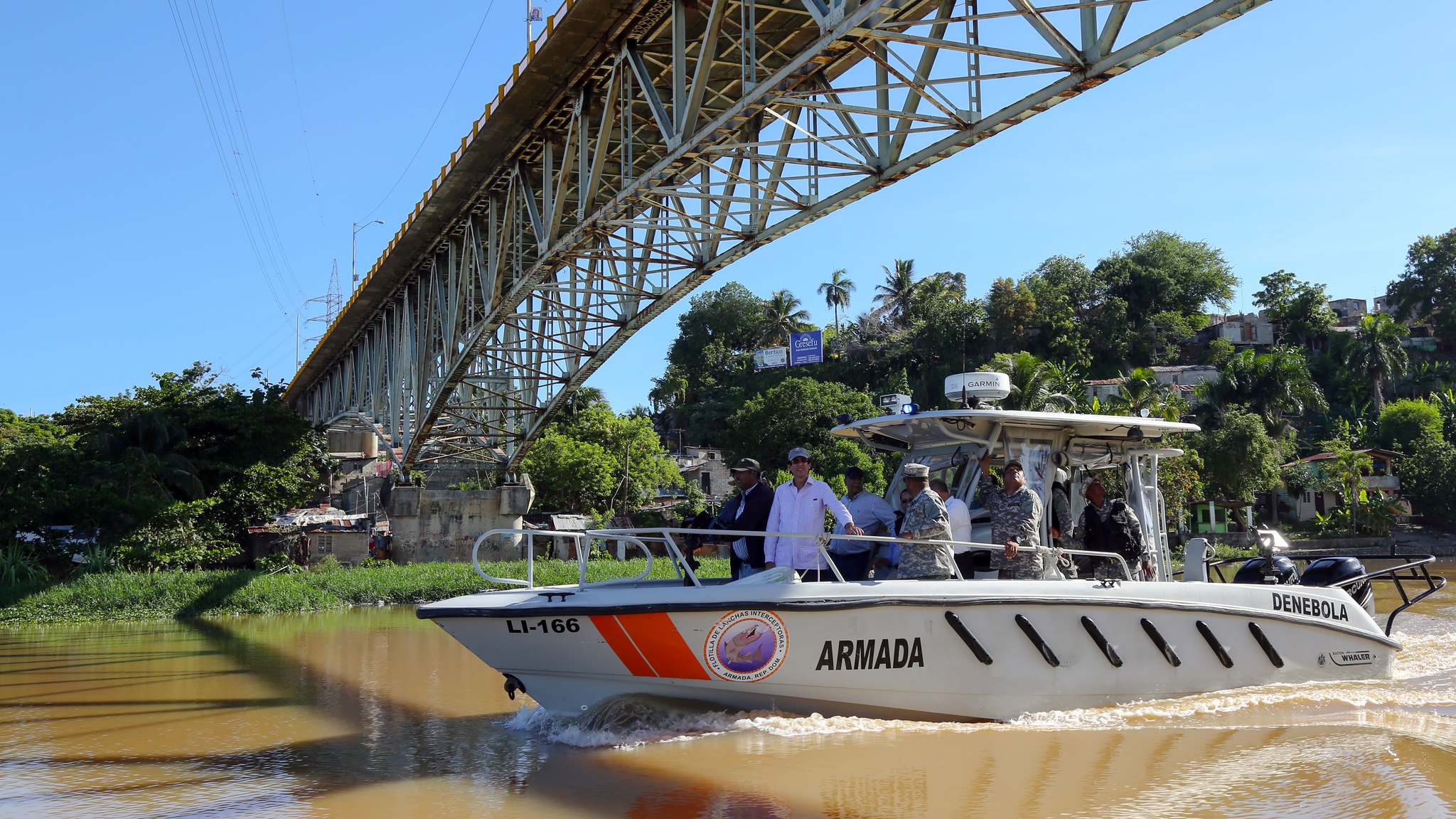 República Dominicana firma acuerdo para limpieza del río Ozama