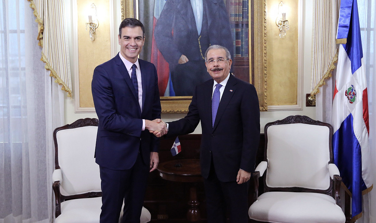 Danilo Medina felicita a Pedro Sánchez