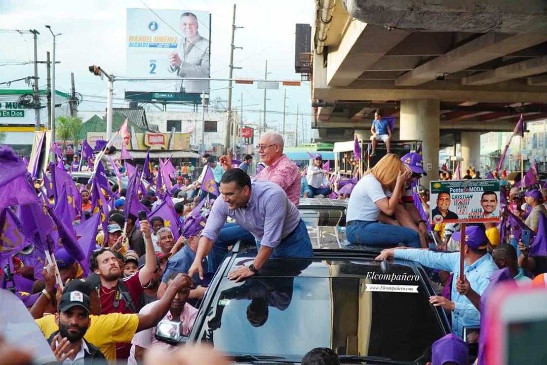 Luis Alberto retoma contacto con munícipes de Santo Domingo Este