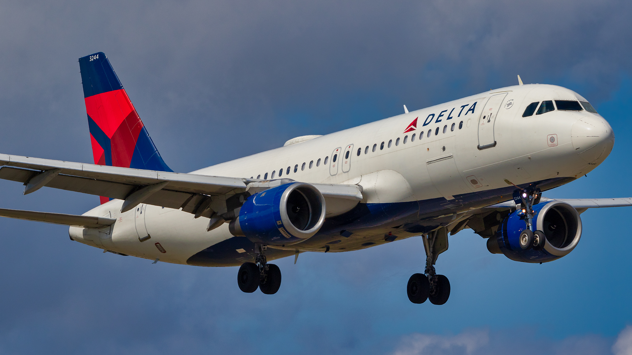 Delta Air Lines reducirá vuelos por coronavirus