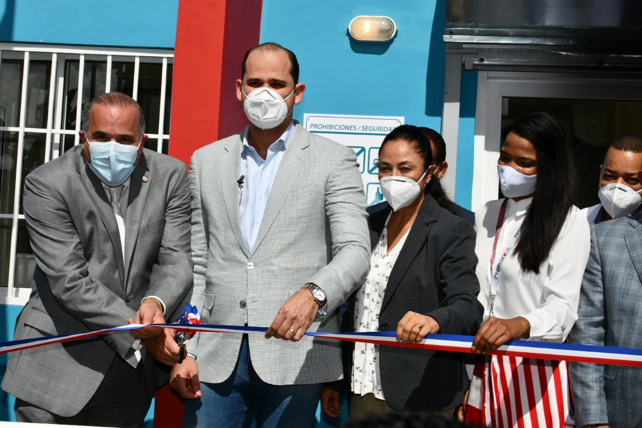 Promese/Cal inaugura dos nuevas “Farmacia del Pueblo”