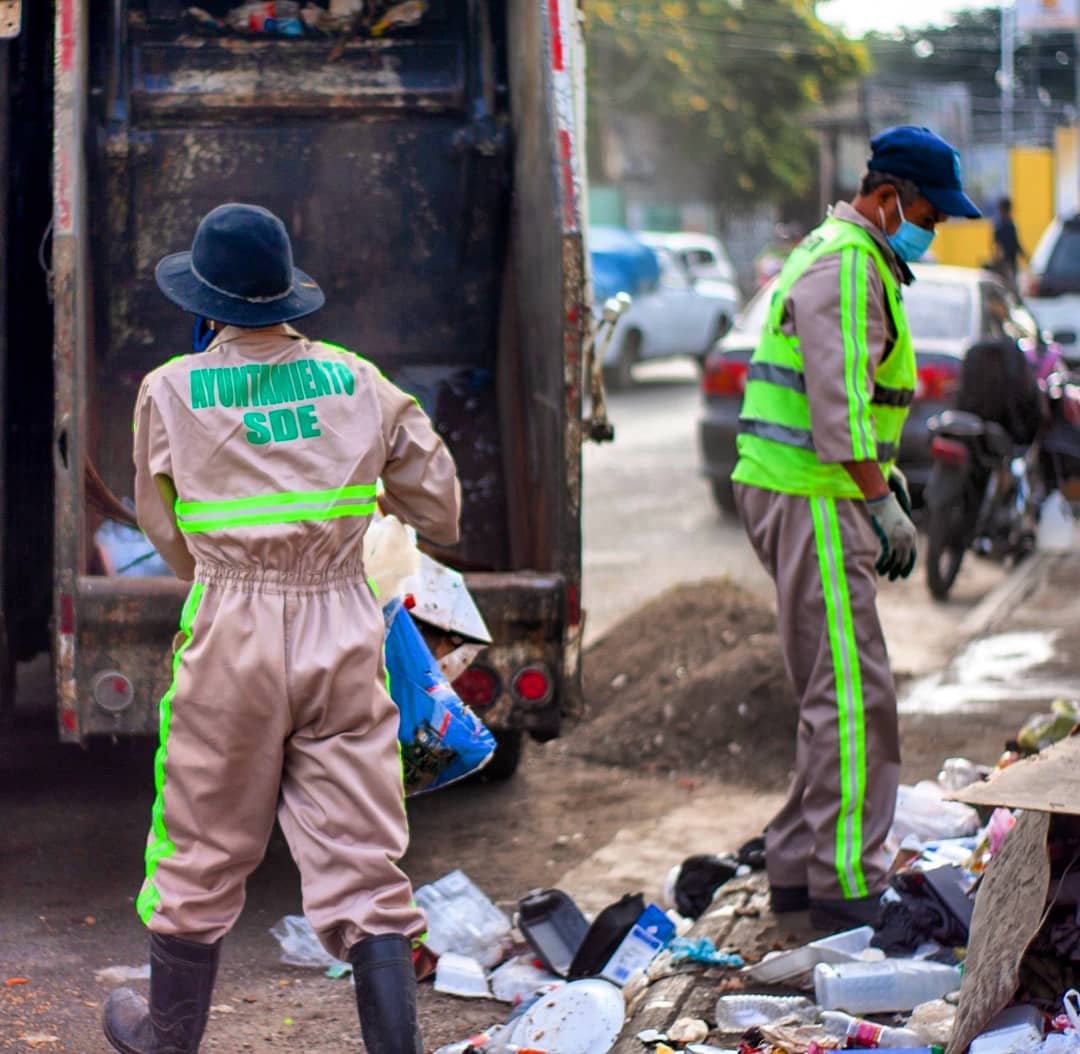 Quejas por cúmulo de basura