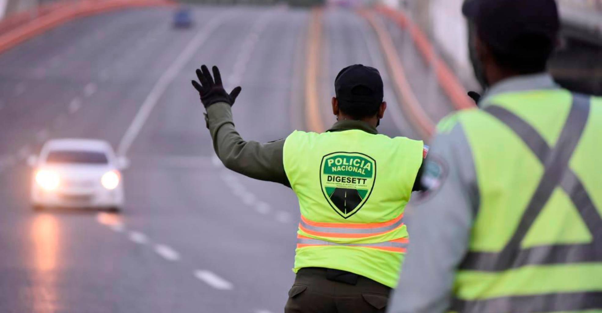 República Dominicana endurece restricciones por COVID-19