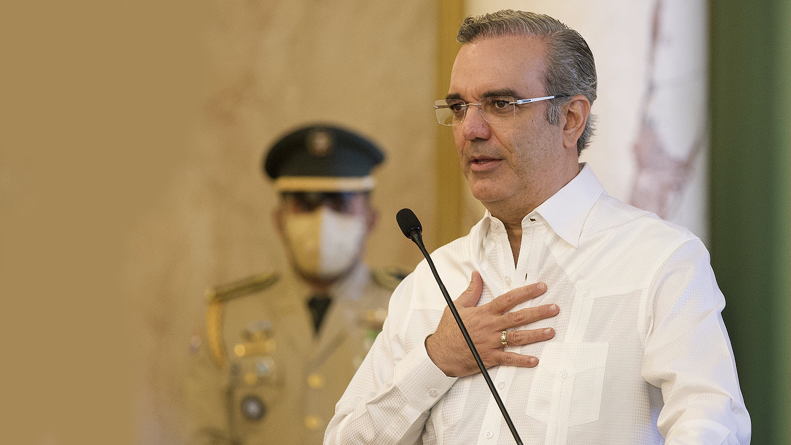 Presidente Luis Abinader desea «éxitos» a Pedro Castillo