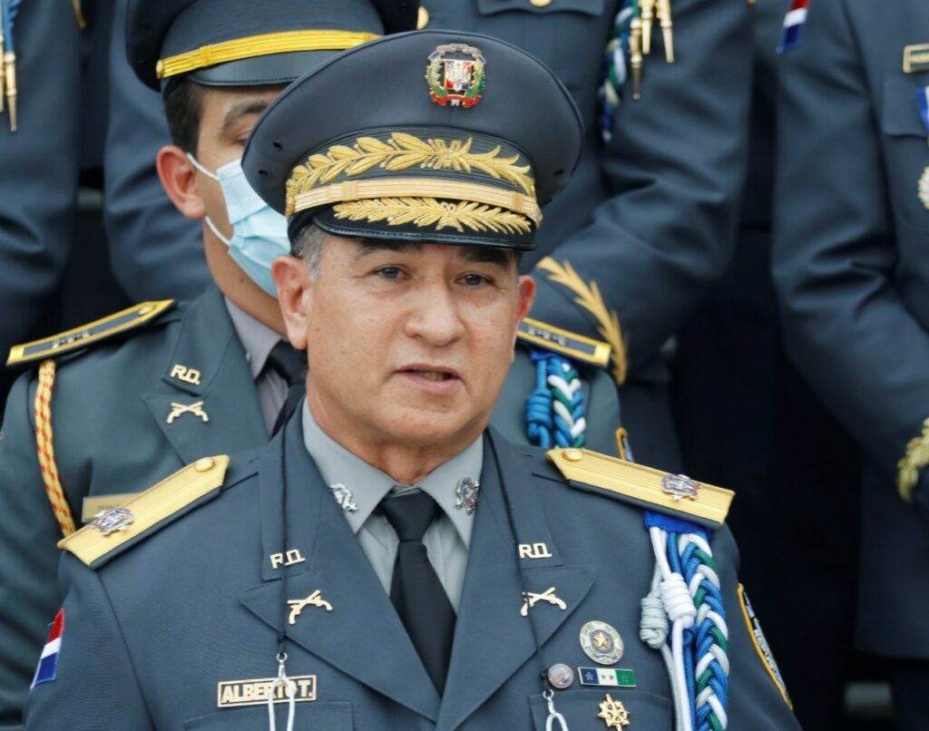 Director de la Policía Nacional suspende coronel