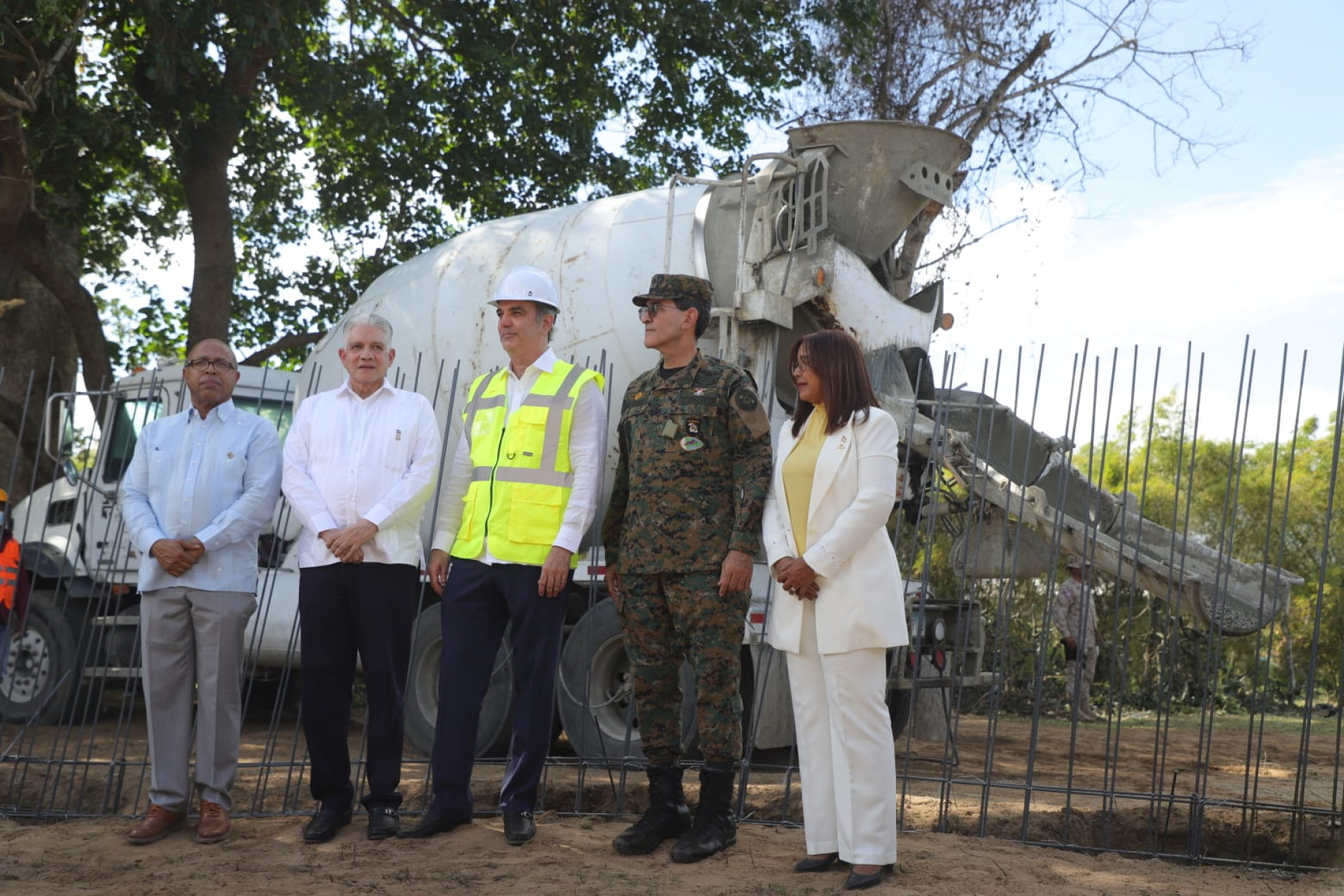 República Dominicana inicia construcción verja en frontera con Haití