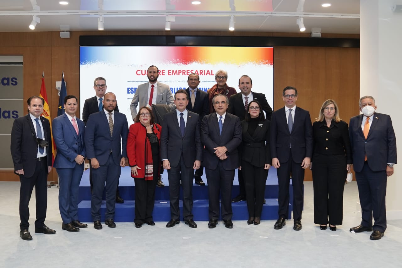 Ministro dominicano expone opciones de negocio para empresas españolas