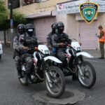 Policía apresa a dos por múltiples atracos en Santo Domingo Oeste