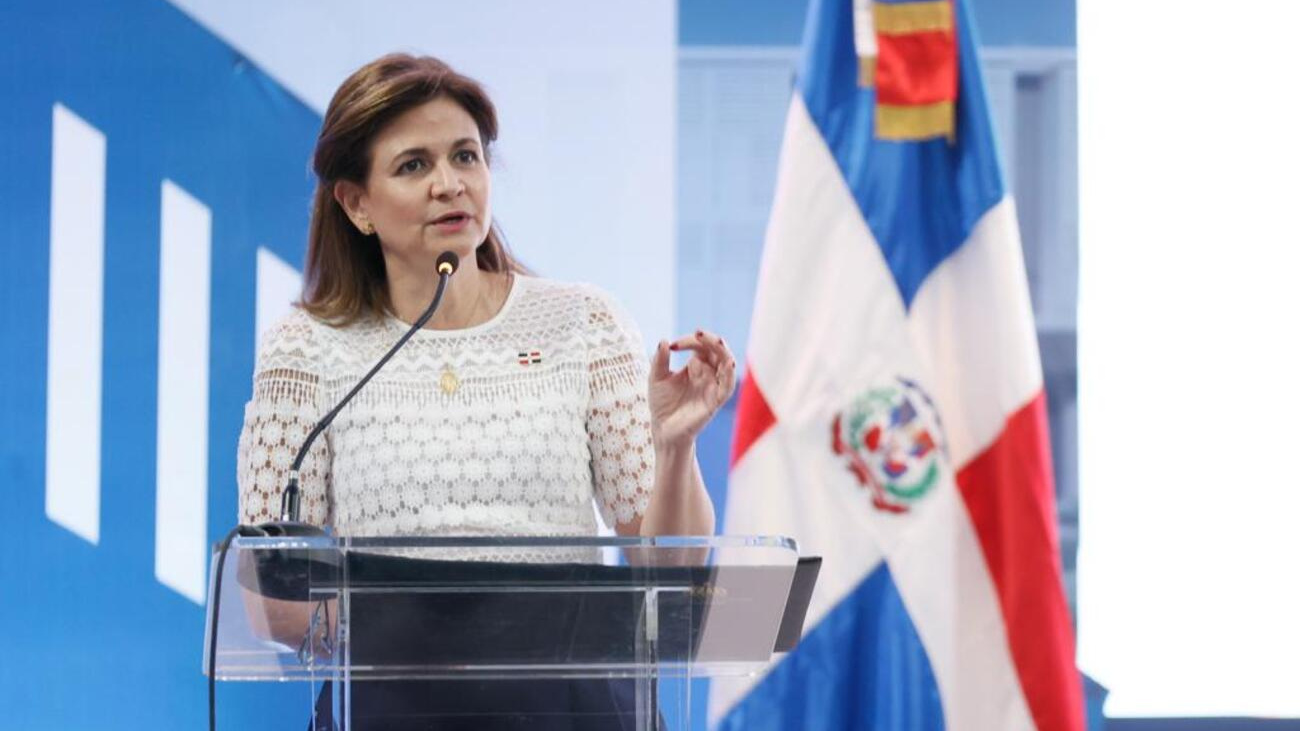 Vicepresidenta asegura el gobierno trabaja en beneficio de la mayoría