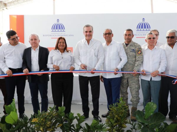 Presidente inaugura primera etapa de construcción de la Avenida Ecológica