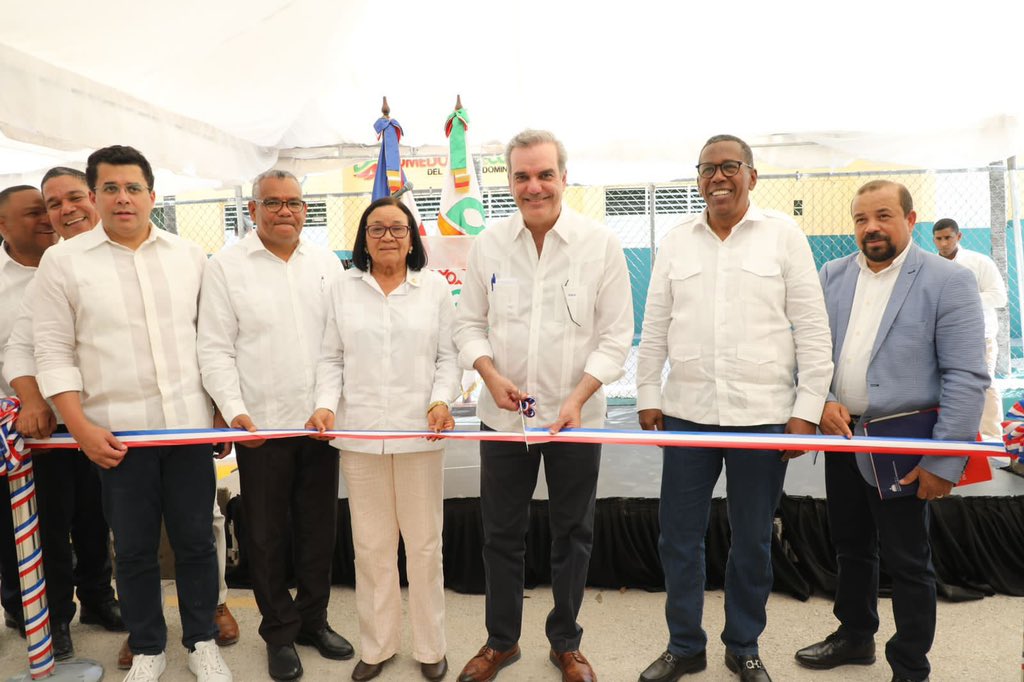 Presidente Abinader inaugura ocho Comedores Económicos