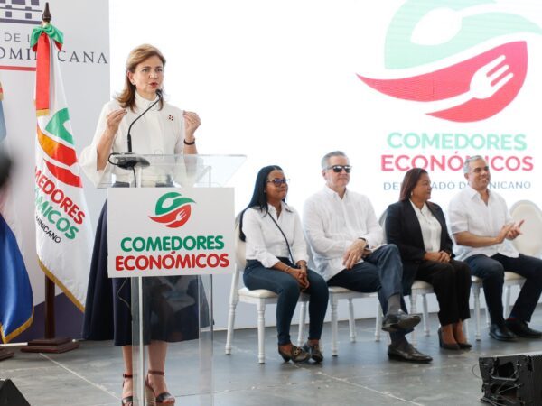 Vicepresidenta inaugura 32 Comedores Económicos