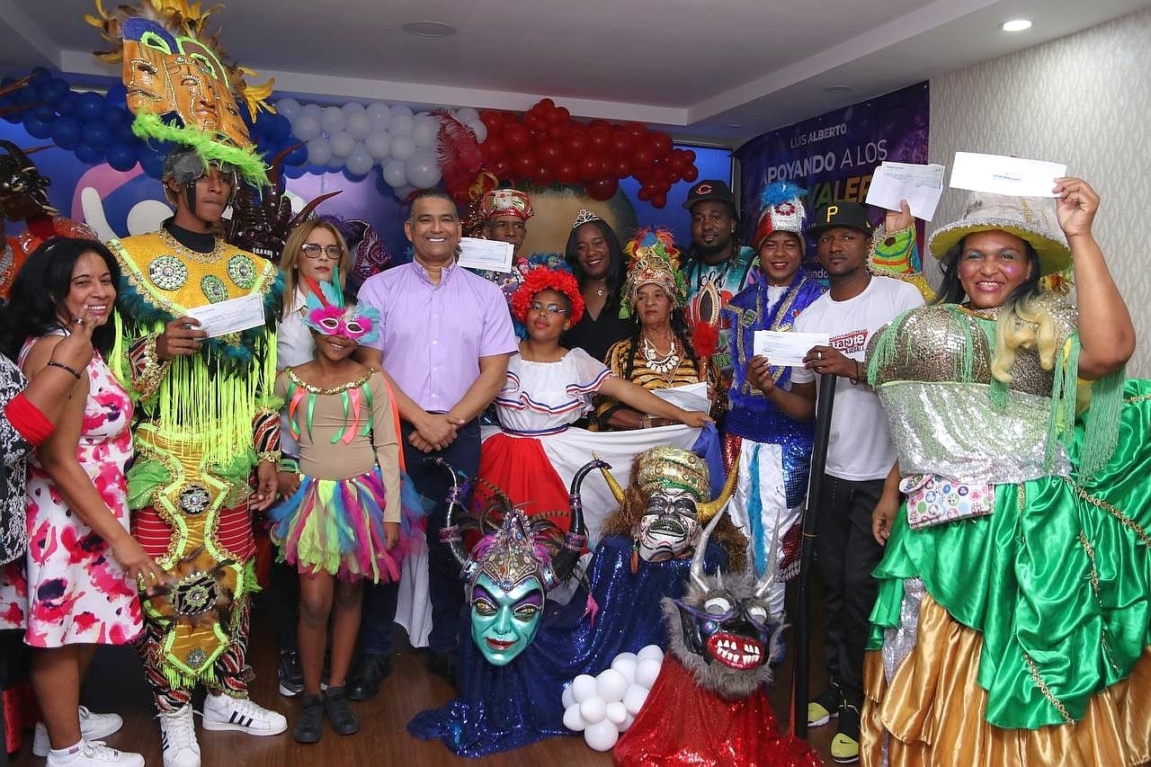 Fundación Soñando Despierto patrocina carnavaleros SDE