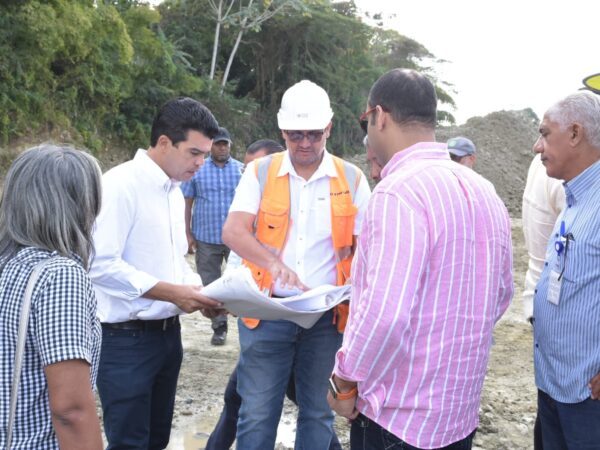 INAPA supervisa trabajos de construcción nuevo acueducto