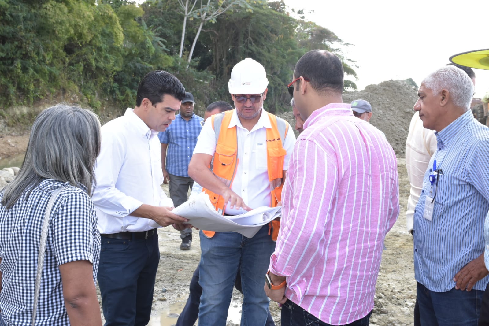 INAPA supervisa trabajos de construcción nuevo acueducto