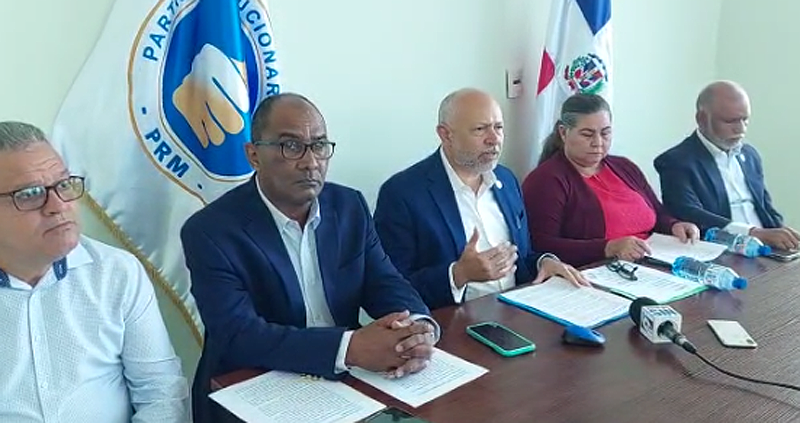 Regidor acusa alcalde de retirar publicidad del PRM