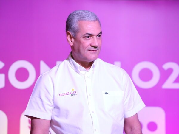 Gonzalo Castillo toma licencia del PLD