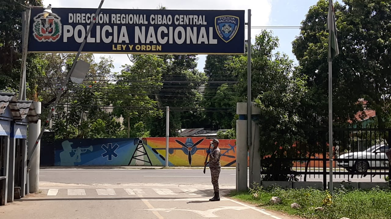 Policía recupera más de 30 vehículos robados