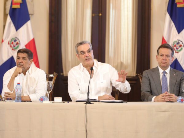 Presidente encabeza lanzamiento programa