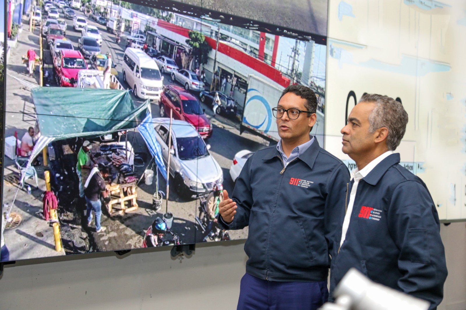 Ministro de la Presidencia supervisa operaciones del 9-1-1