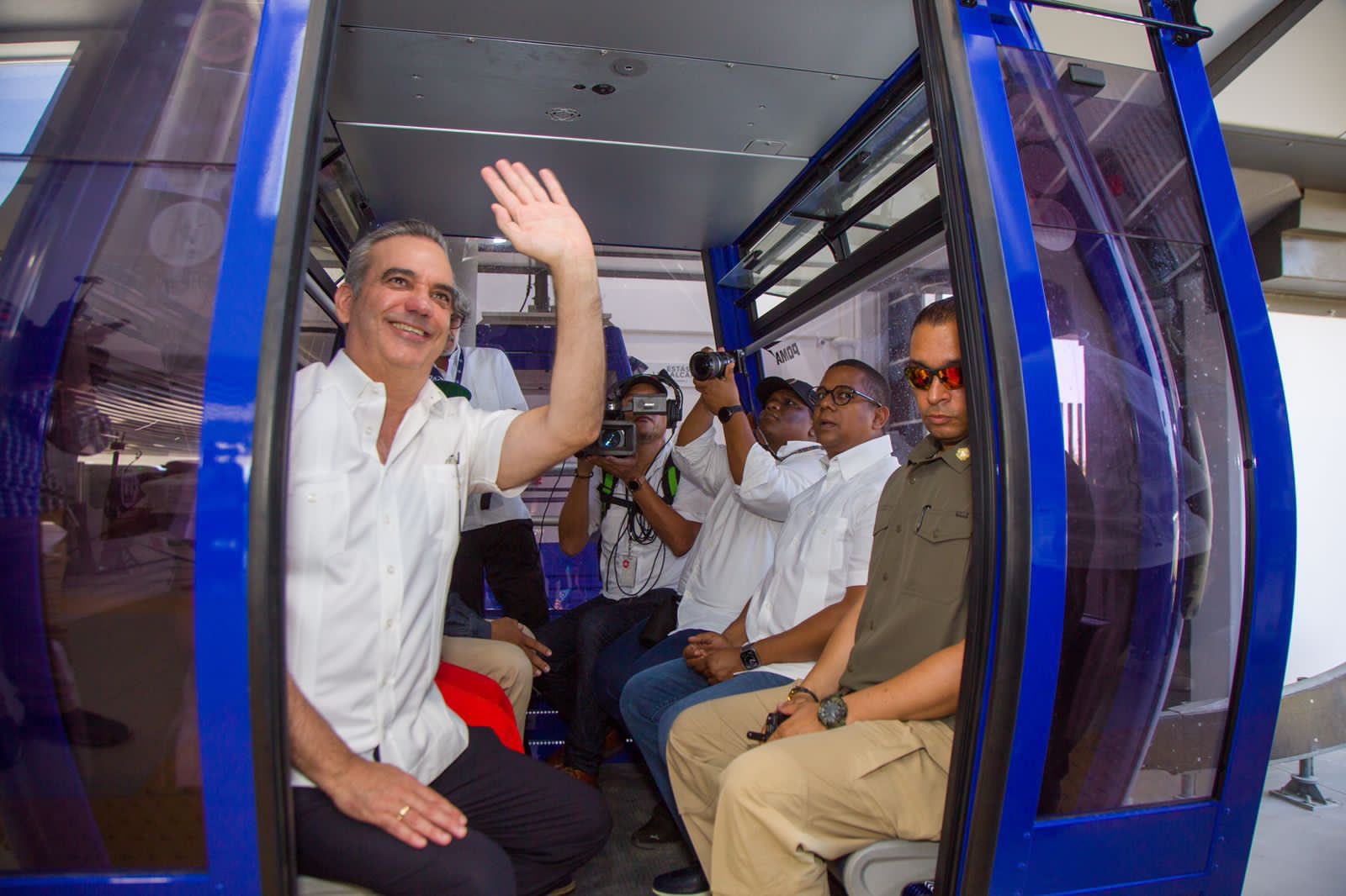 Presidente Abinader inaugura el teleférico de Los Alcarrizos