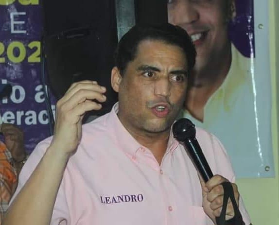 Leandro González felicita trabajadores SDN