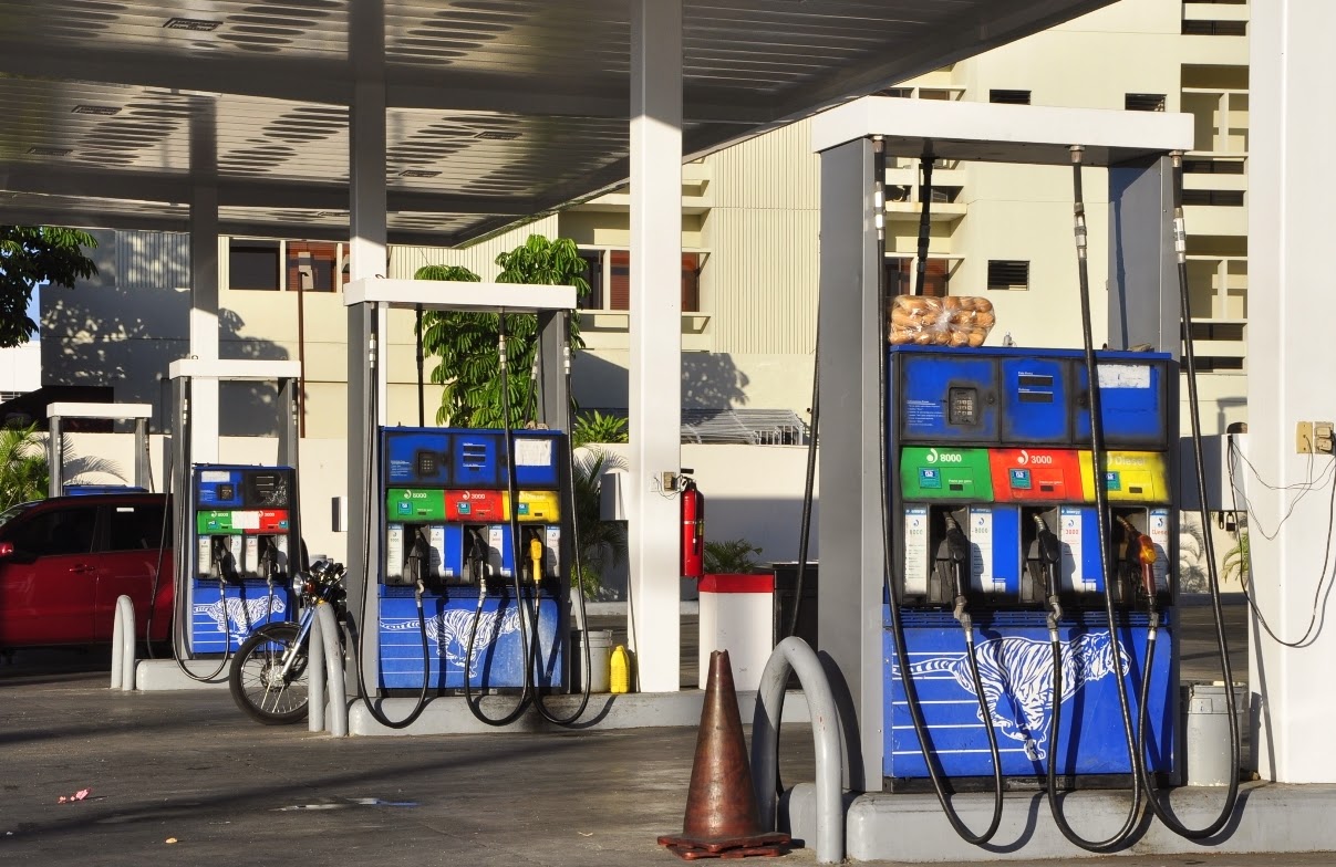 Gobierno mantiene sin variación precios de gasolinas, gasoil y GLP