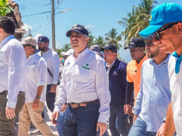 INESPRE inaugura mercado de productores en la Isla Saona