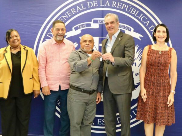 Presidente anuncia lanzamiento del programa de Viviendas Familia Feliz para comunidad dominicana en el exterior