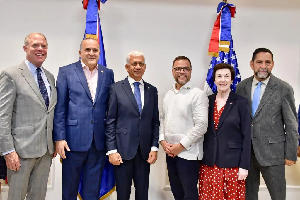 Embajadora destaca vínculo entre Estados Unidos y República Dominicana