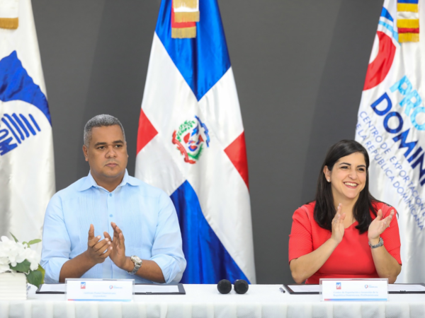 ProDominicana firma acuerdo con INPOSDOM