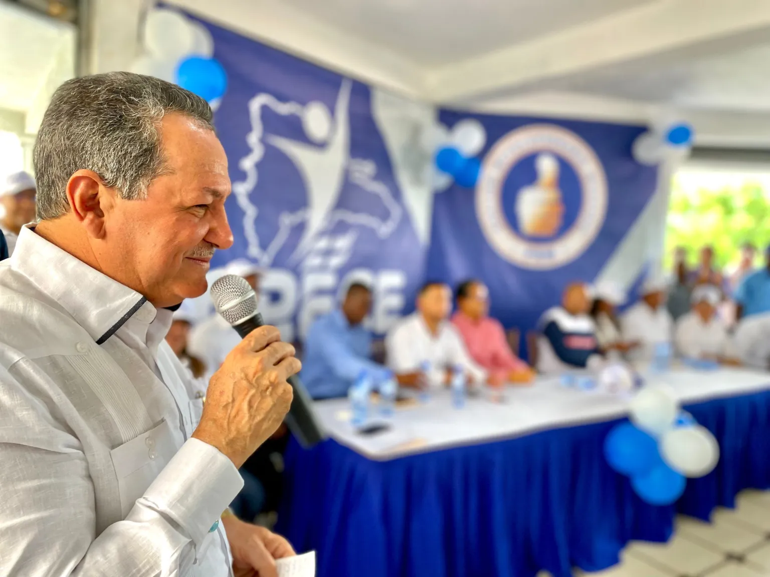 Porfirio Peralta felicita al presidente Luis Abinader