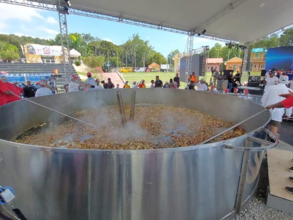 Elmin Noboa elogia iniciativa del sancocho más grande del mundo