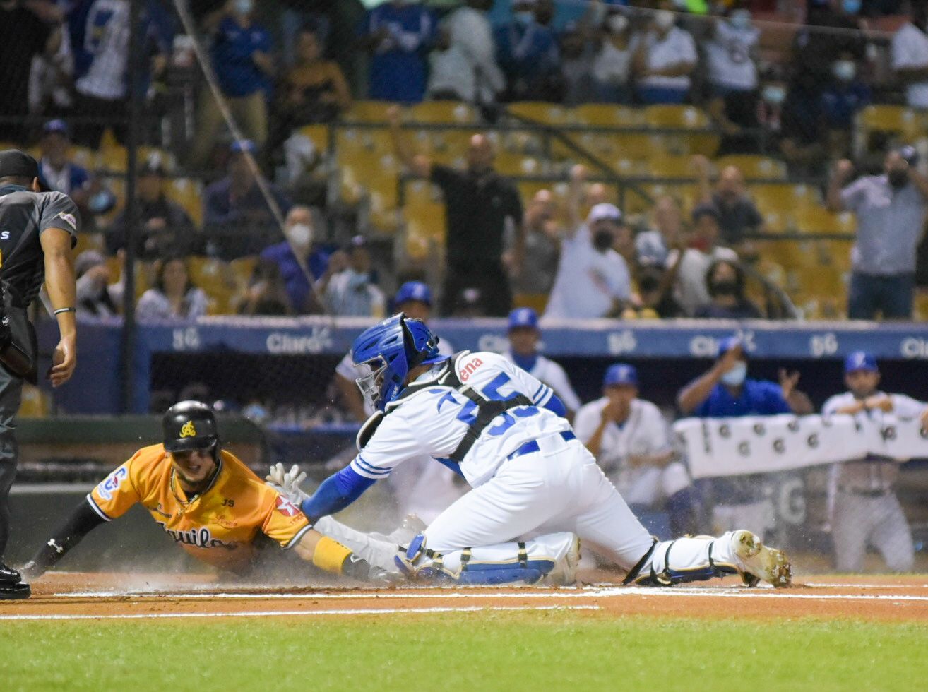 Suspenden la jornada de béisbol en República Dominicana