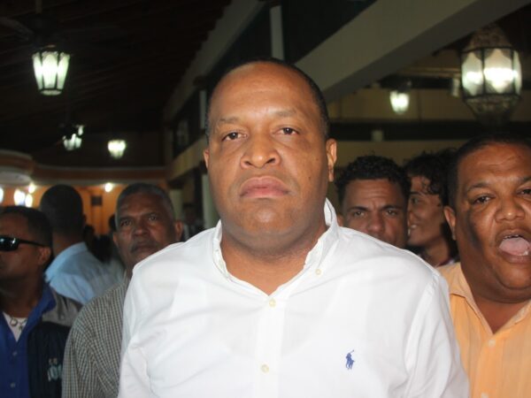Renuncia presidente del PRD en Santo Domingo Este