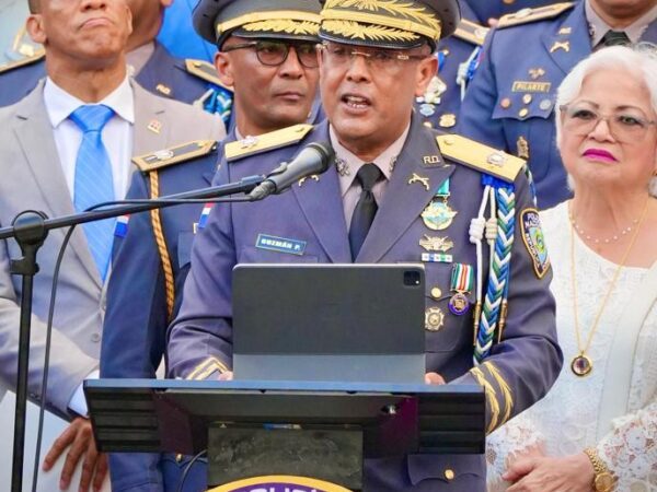Nuevo director de la Policía Nacional realiza cambios