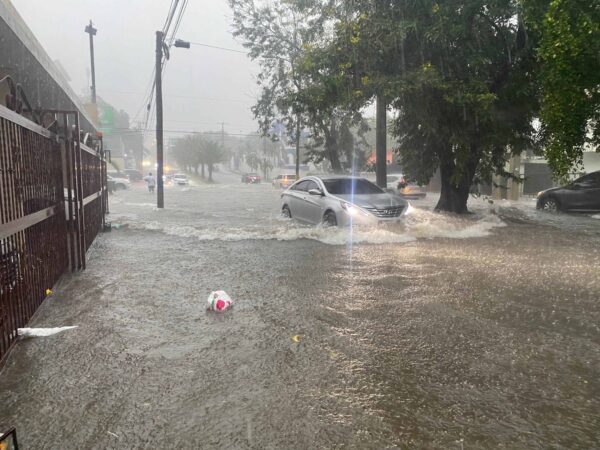 Lluvias desencadenan situación crítica en el municipio Santo Domingo Este