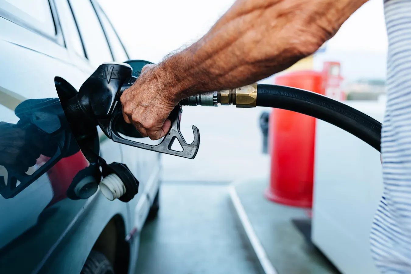 Precios de los combustibles se mantienen invariables