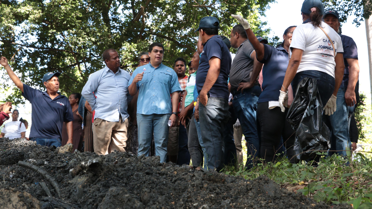 CAASD realiza jornada simultánea de limpieza de cañadas