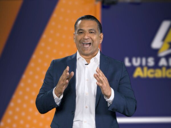 Luis Alberto presenta su programa de Gobierno Municipal 2024-2028