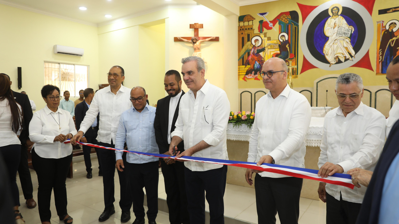 Presidente Abinader inaugura remozamiento de la Parroquia Santa María Madre de Dios