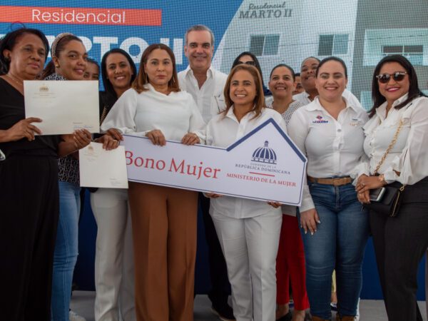 Presidente Abinader entrega 186 nuevos apartamentos