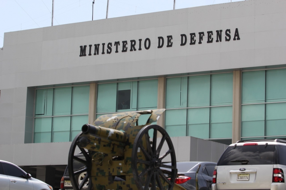 Ministerio de Defensa sigue respaldando evacuaciones en Haití