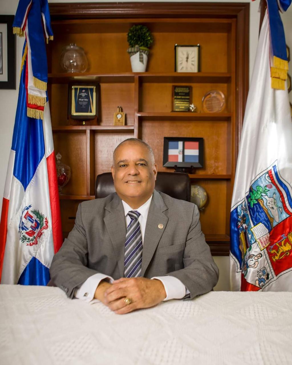 Alcalde Rodolfo Valera presenta informe gestión 2020-2024