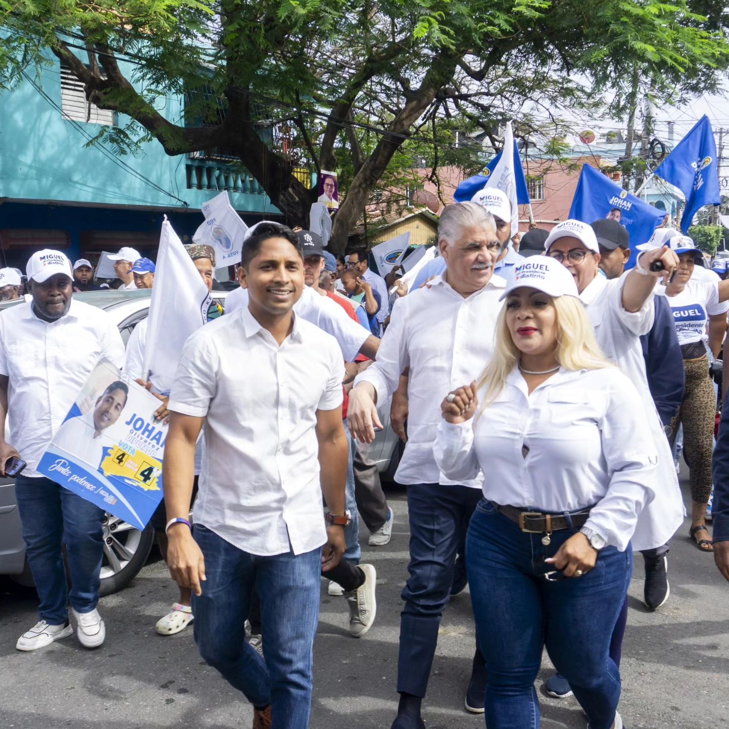 Candidato a diputado del PRD, Johan Olivares gana popularidad entre la juventud de SDE