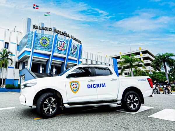 DICRIM detiene a 11 personas, ocupa vehículos, drogas y dinero en efectivo