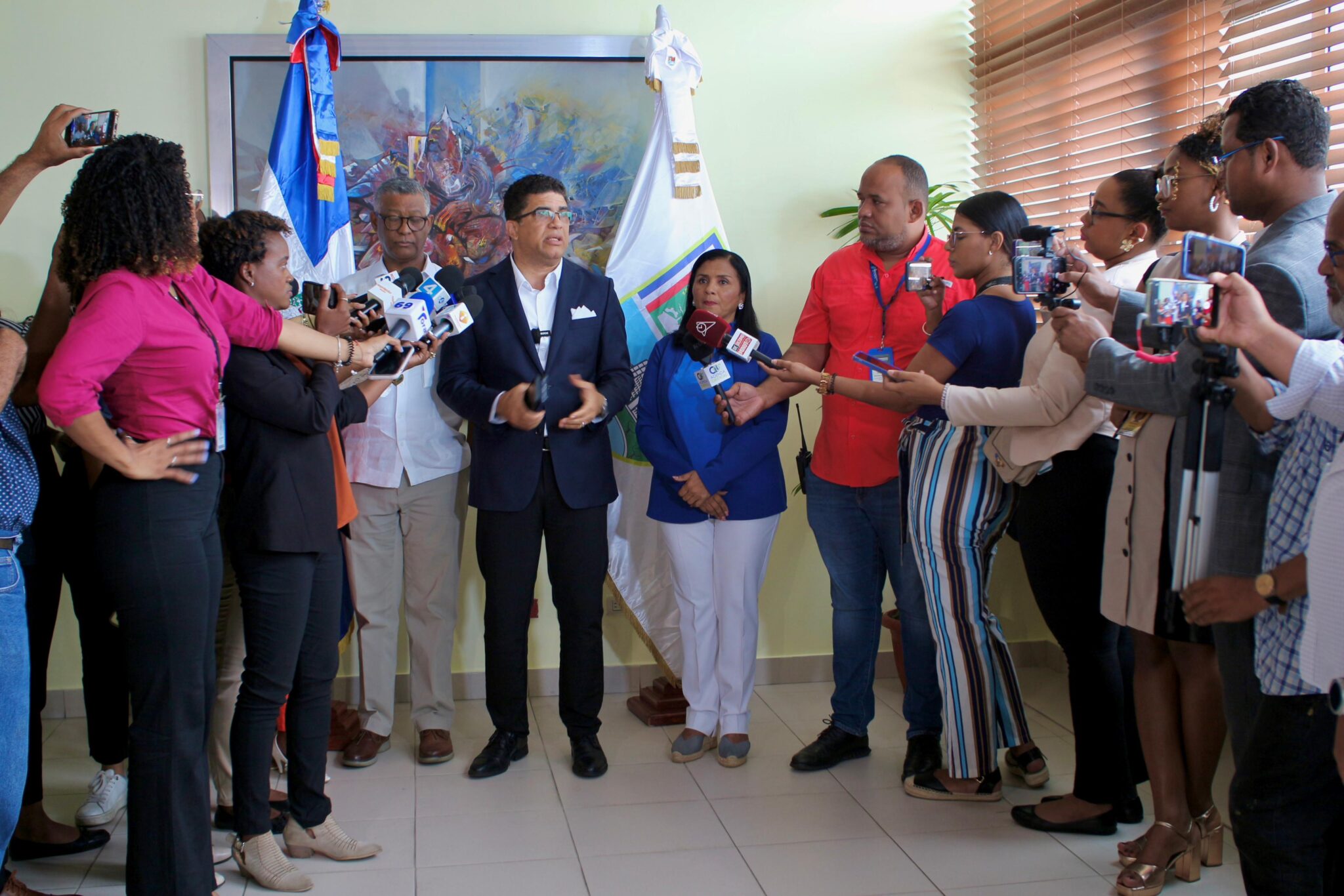 Alcalde Dío Astacio anuncia jornada de limpieza de imbornales y filtrantes en SDE